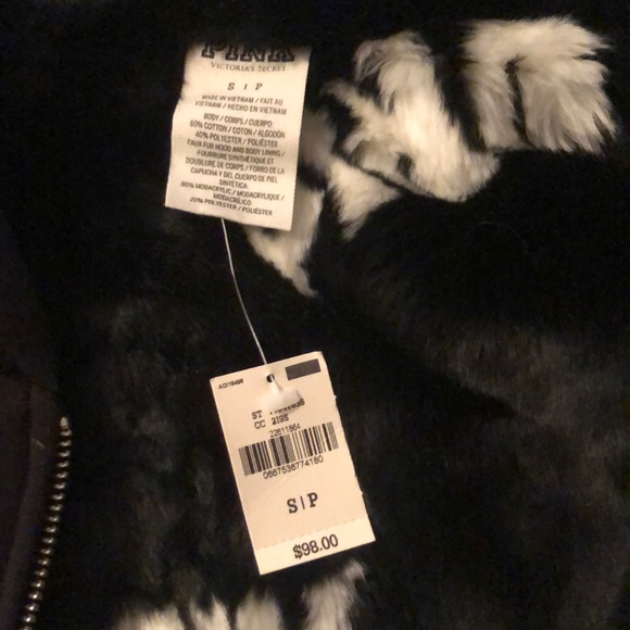 NWT Pink victoria secret zip up hoodie S warm - Picture 2 of 4